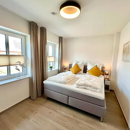 Vista 11, Neu, Erdgeschoss Mit Eingezaeuntem Garten *